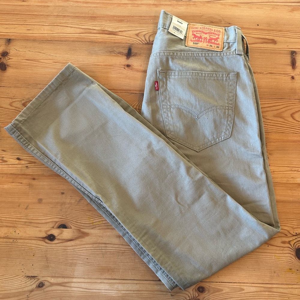 Levi’s 559 Men’s SZ 31x32 Tan Relaxed Straight Beige Pants Cotton Casual NEW